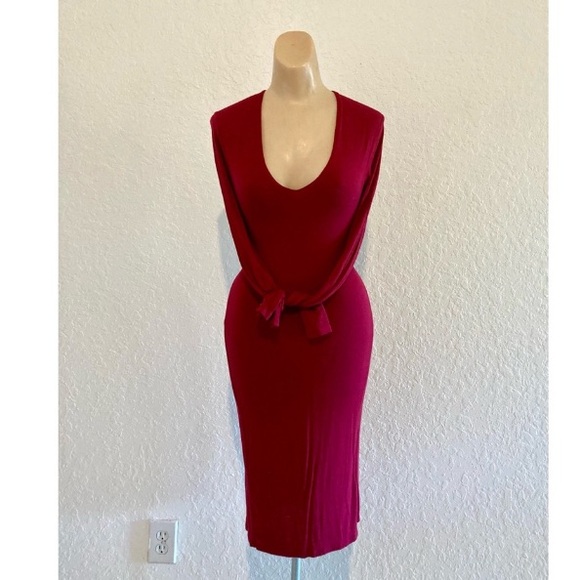 American Dream Dresses & Skirts - 🔥 Dark Red Sleeveless Dress